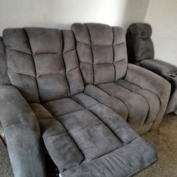 Grey Recliner With Center Console 