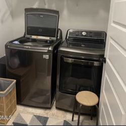 LG Stainless Steel Washer and Dryer  Set