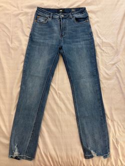 Woman’s jeans high rise straight size 7