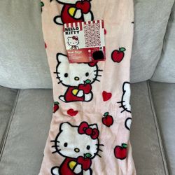 Hello Kitty plus throw blanket