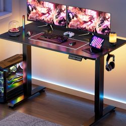 Studio Set Up With Rising table