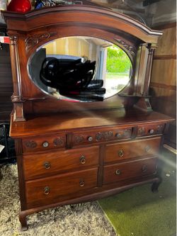 Dresser
