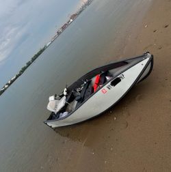 PORTABOTE WITH ROTATING CHAIR