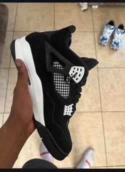 Jordan 4 white thunders