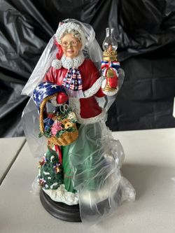 Patriotic Christmas Santa And Mrs Claus