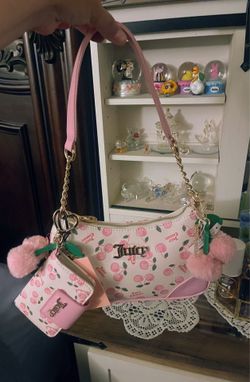 Juicy couture shoulder purse