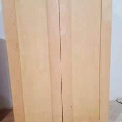Pantry cabinet