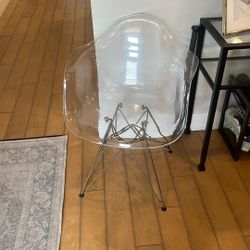 Acrylic Mid Century Modern Chair 