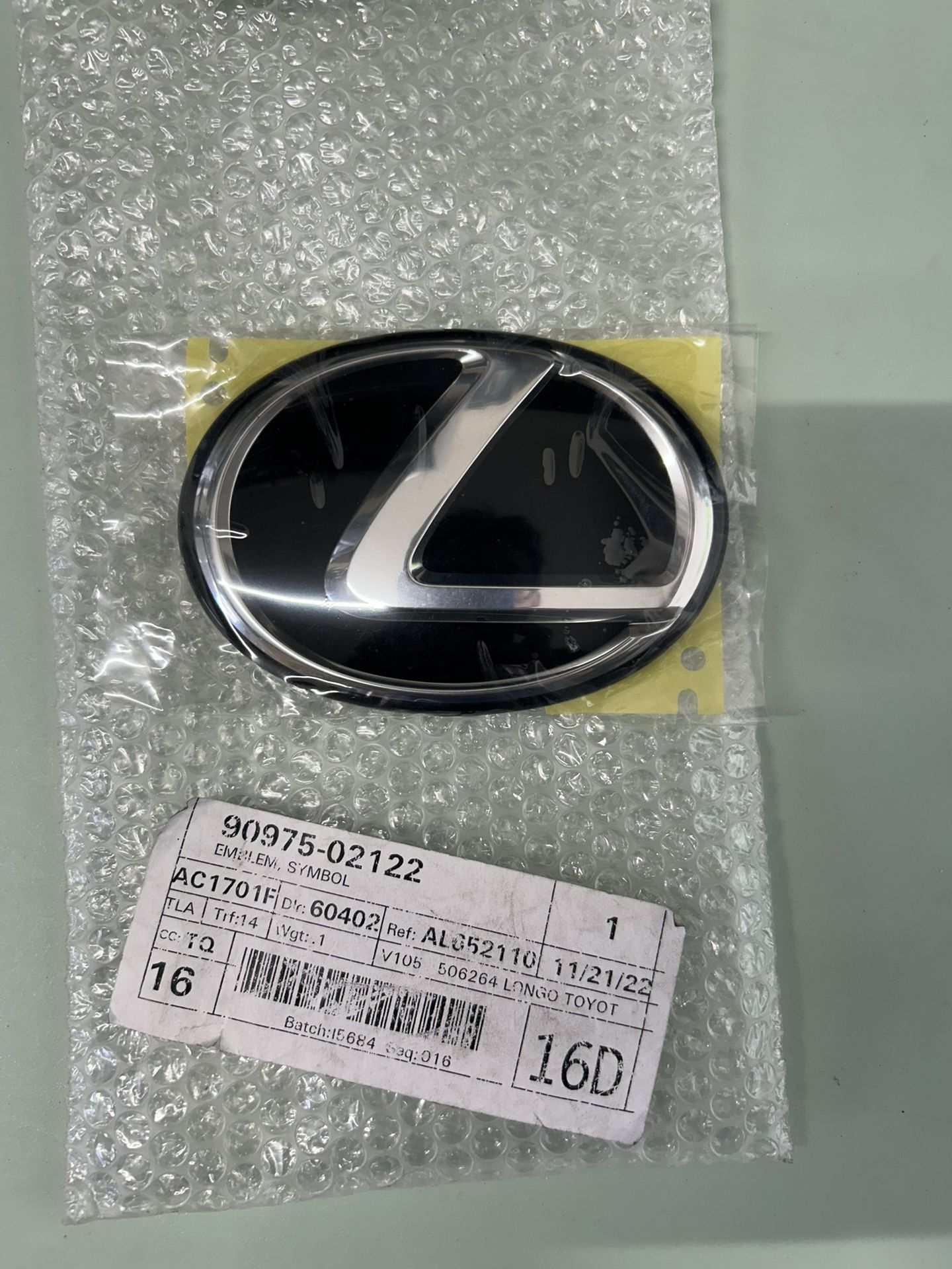 2017-2021 Toyota Lexus Genuine NX300 LS500 Rear Emblem Black 90975–02122 OEM New