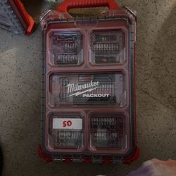 Milwaukee SHOCKWAVE Impact Duty Alloy Steel Driver Bit Set with PACKOUT Case (90-Piece)