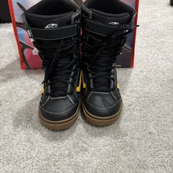 Van Snowboarding Boots
