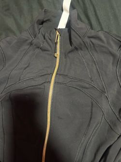 Black and gold lululemon