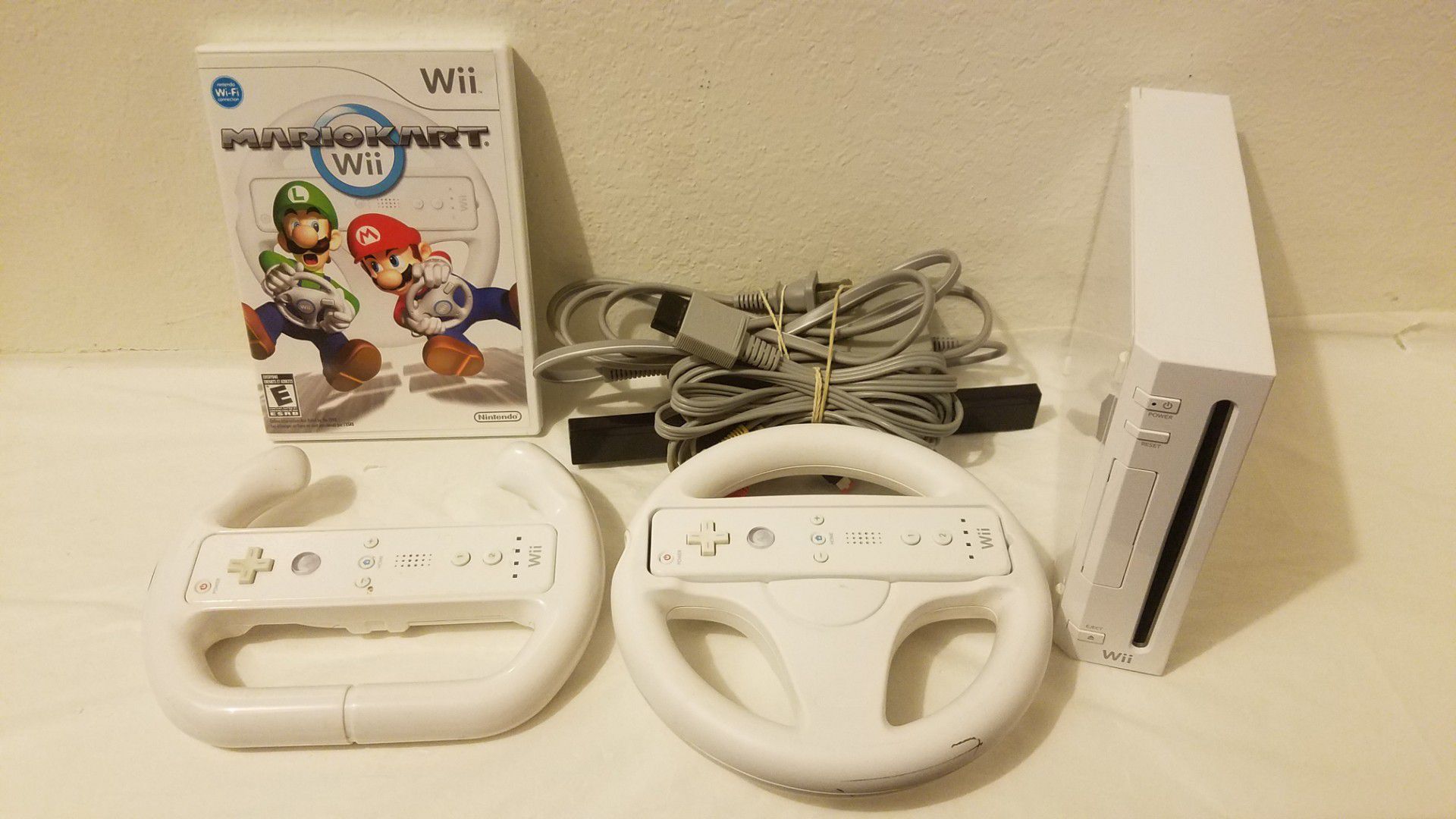 Nintendo Wii Console Complete with Mario Kart