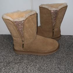 Brown Uggs With Zipper 