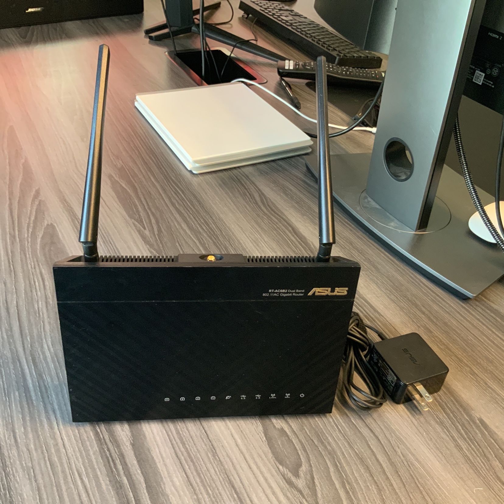 ASUS RT-AC68U - AC1900 Dual Band Gigabit WiFi Router