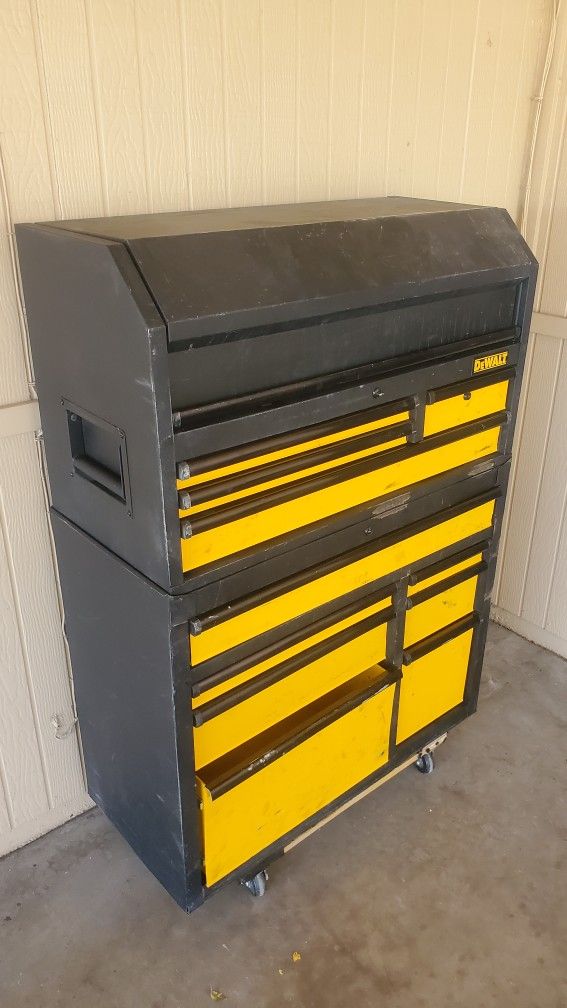 DEWALT TOOL CHEST for Sale in Phoenix, AZ OfferUp