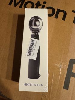 Heated ice cream spoon