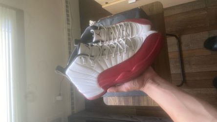 Air Jordan 12 Cherrys