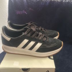 RUN 70s 2.0 Adidas Size 9 Black