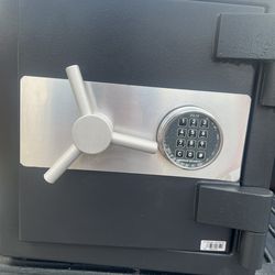 AMSEC CSC1413E1 Safe