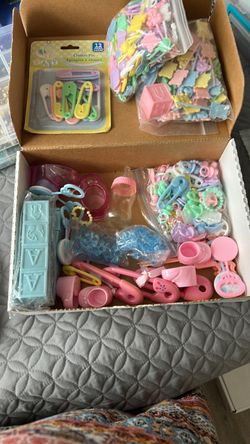 Cupcake and cake toppers
