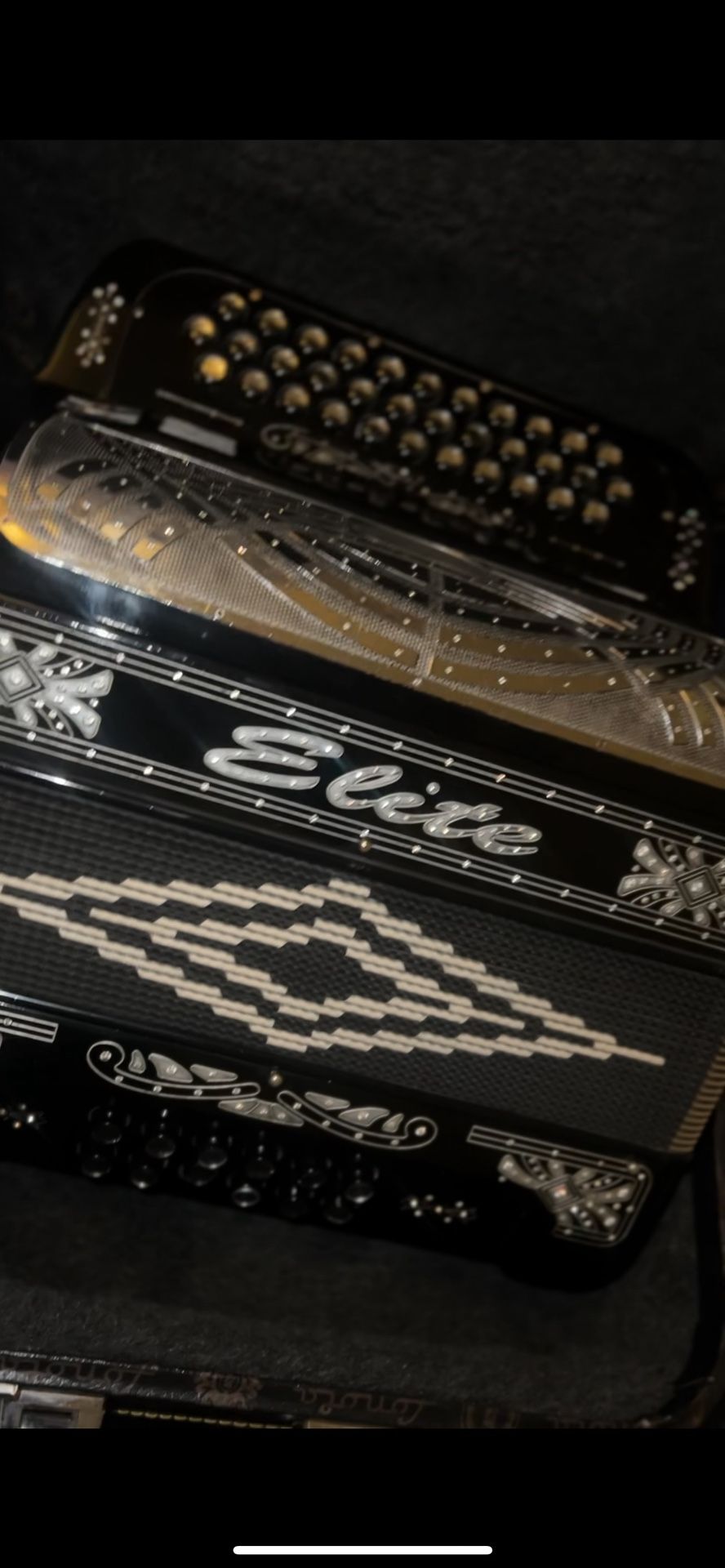 ACCORDION NEED GONE ASAP