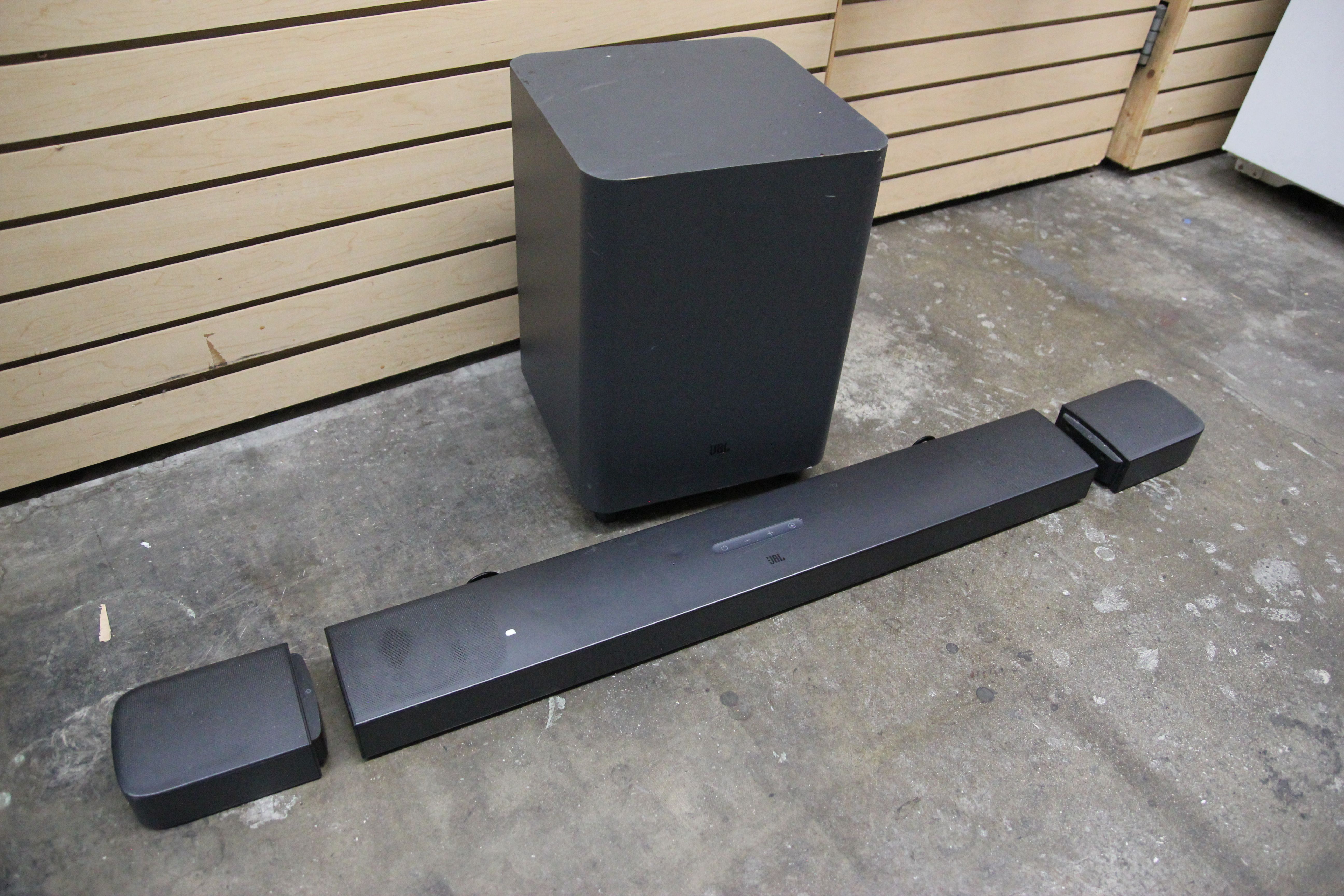 JBL 9.1 3D Surround Sound System With Dolby Atmos( Soundbar With Wireless Subwoofer)
