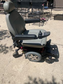 Electric wheelchair Quantum Q6