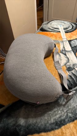 Frida mom breastfeeding pillow