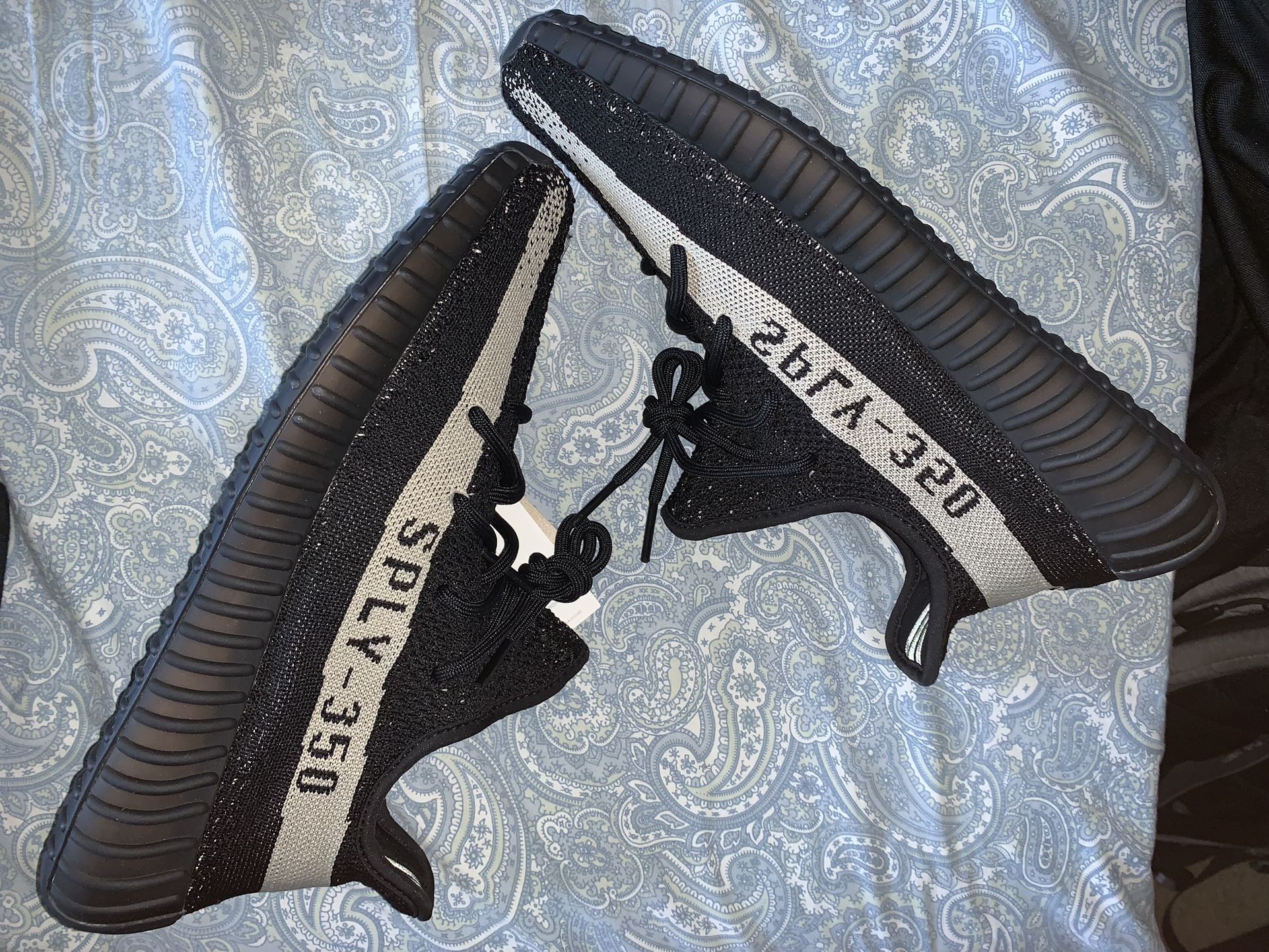 Adidas Yeezy boost 350 V2 Core Black White(Oreo) - Main Image