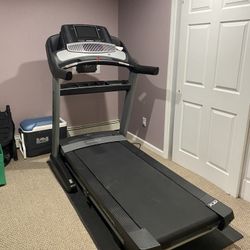 Nordictrack Commercial 1750 (NTL14129) treadmill
