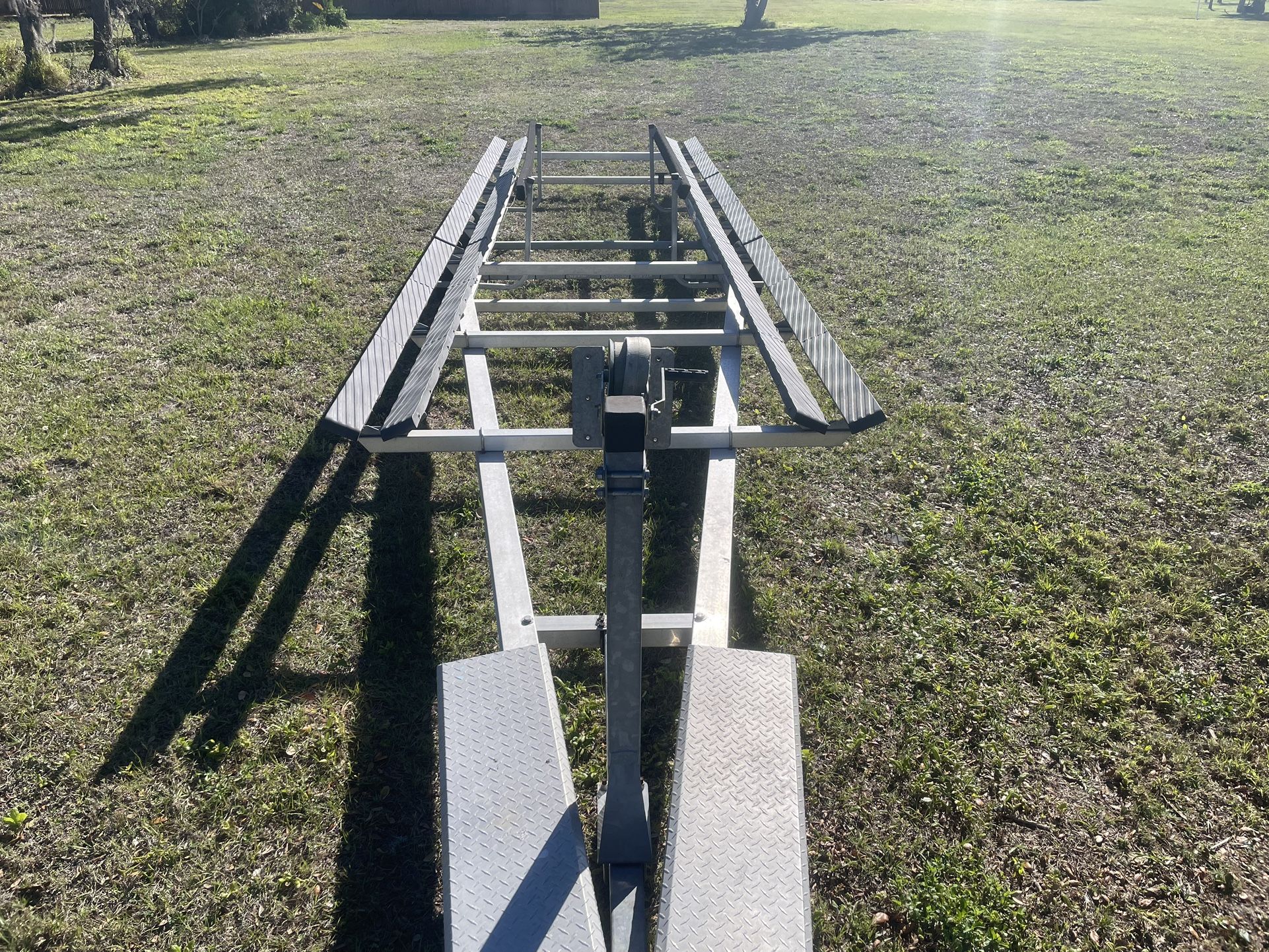 30’ Aluminum Pontoon trailer