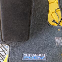 2019 Mitsubishi PHEV outlander floor mats