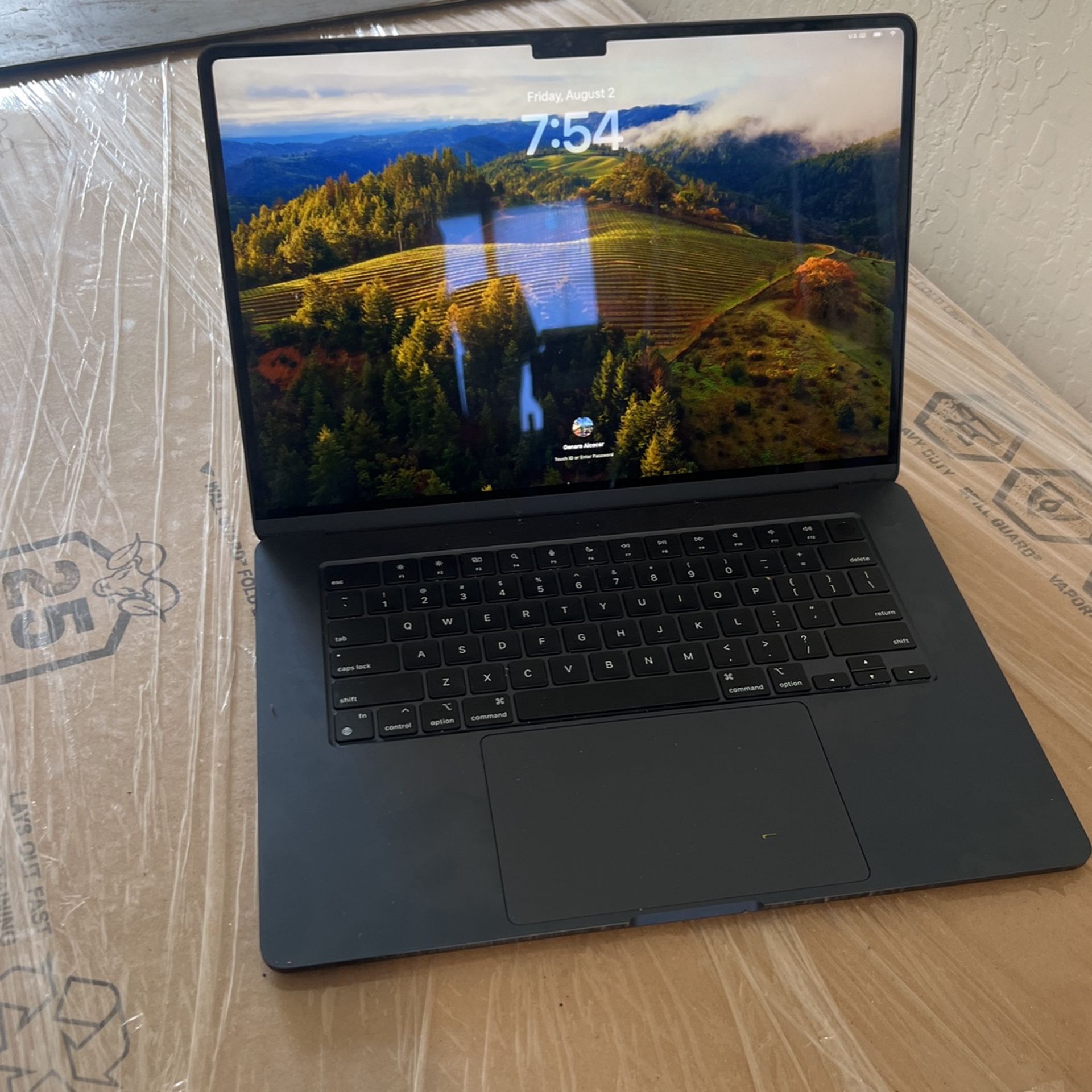 Apple - MacBook Air 15-inch Laptop - M3 chip - 8GB Memory - 256GB SSD - Midnight