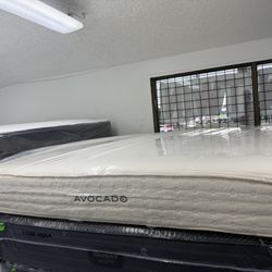 KING SIZE AVOCADO MATTRESS & BOX SPRINGS BED SET