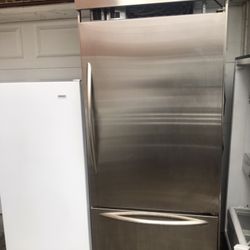 Kitchen Aid Refrigerator Bottom Freezer.