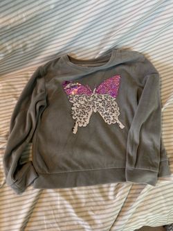 Girls  sweater.