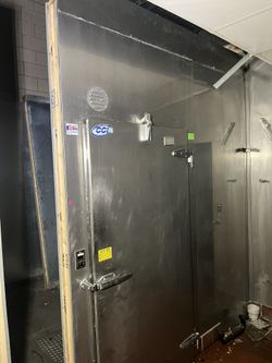Walk In Freezer/ Cooler Combo