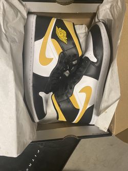 Jordan 1 Black/Gold Size 10.5 (new)