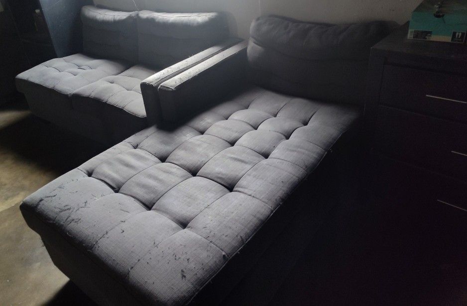 Sectional Sofa (Grey)