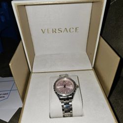 Watch Versace Pink Hellynium 