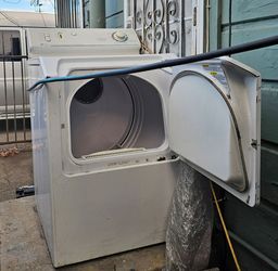 Maytag  Electric Dryer/Secadora eléctrica