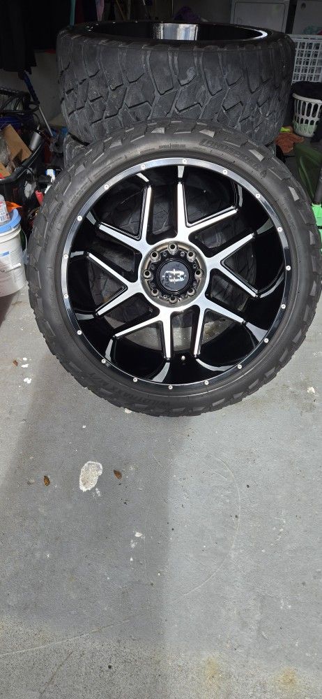 24×12 On 35s
