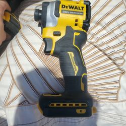DEWALT 20V MAX Brushless Impact Driver