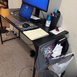 Work /study Deal And Chair 