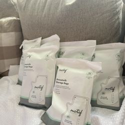 Motif Breastmilk bags 
