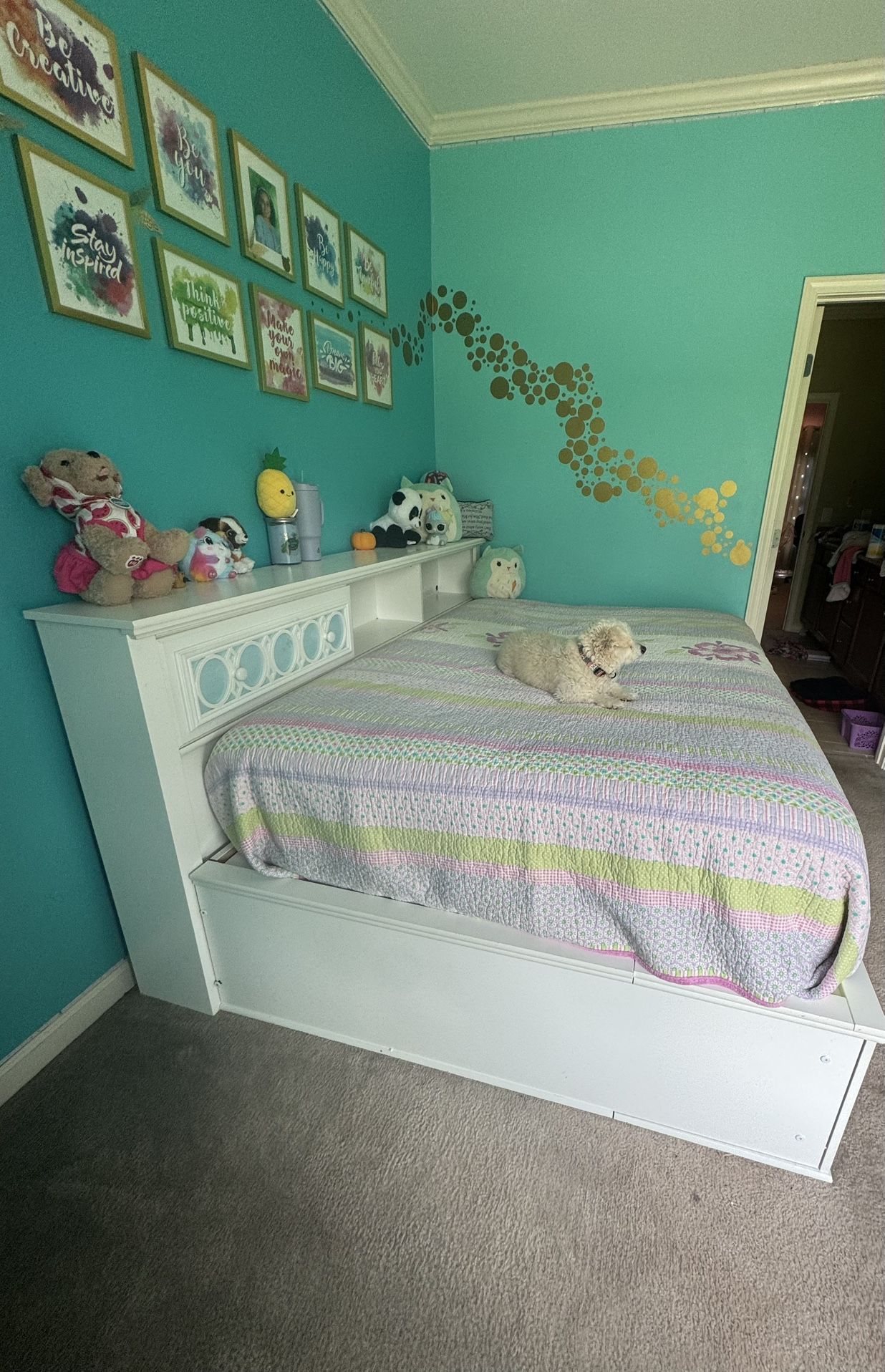 Daybed full size with bookcase