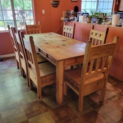 Dining Table With Chairs - Great Condition - Rustic Wooden