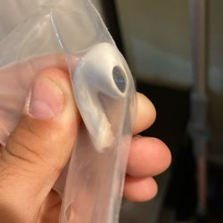   AirPod four Right Side