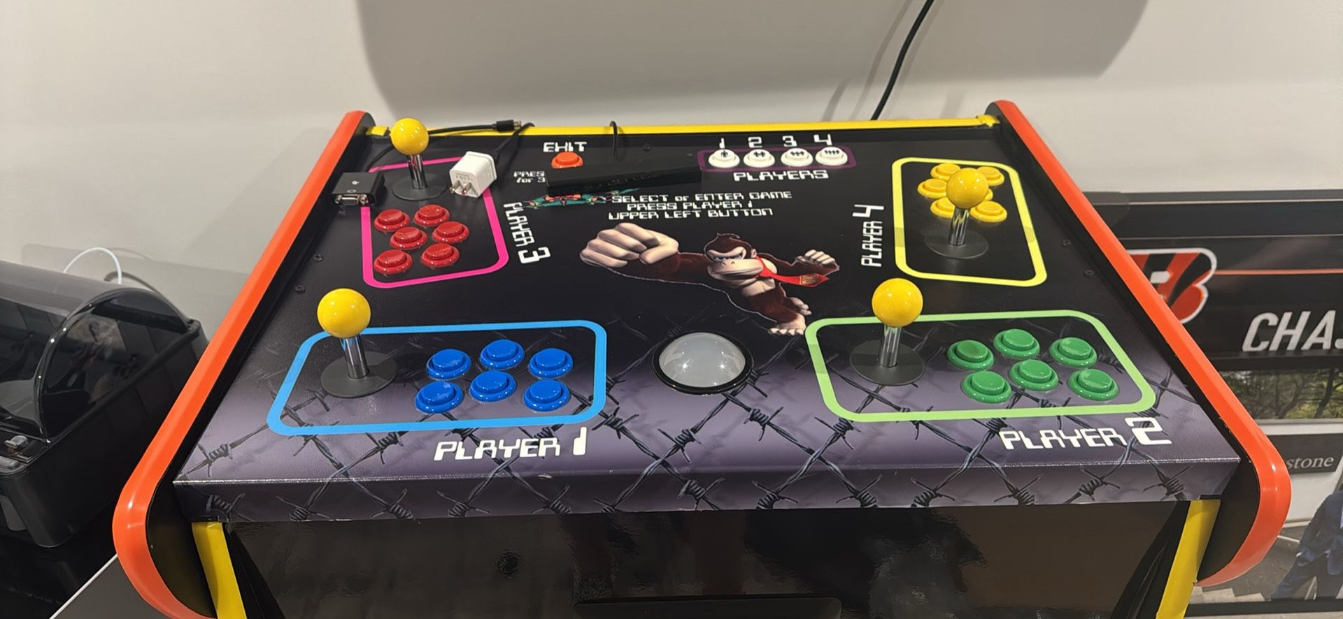 🎮 Multi-Arcade Platinum Edition – 700+ Games – 4 Player w/ Guns & Trackball 🎮